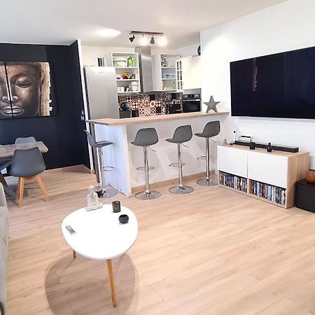 Charmant Logement Avec Jacuzzi Mantes-la-Jolie Exterior foto